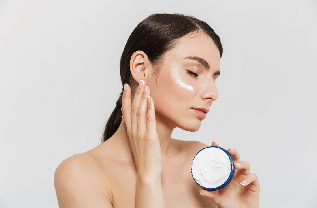 Cuaca Bikin Bingung? Dermatolog Sebut Skincare Jadi Senjata Menjaga Kesehatan Kulit