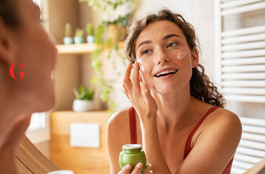 Pakai Skincare Malam Jam Berapa? Ini Waktu yang Tepat Menurut Dermatologis!